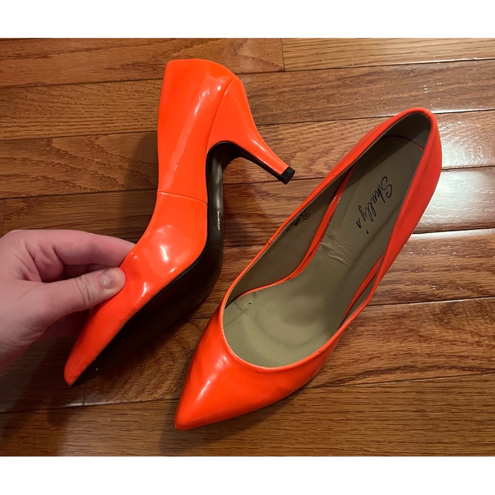 Shelly’s Neon Orange Heels - Picture 3 of 8